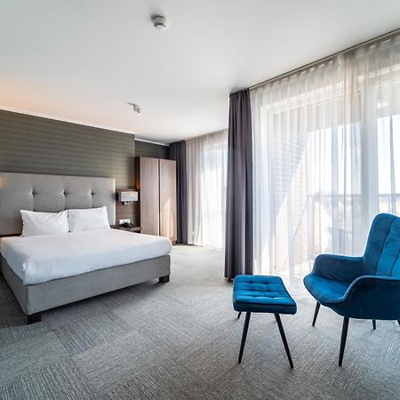 Hotel Weneda Ополе Екстер'єр фото