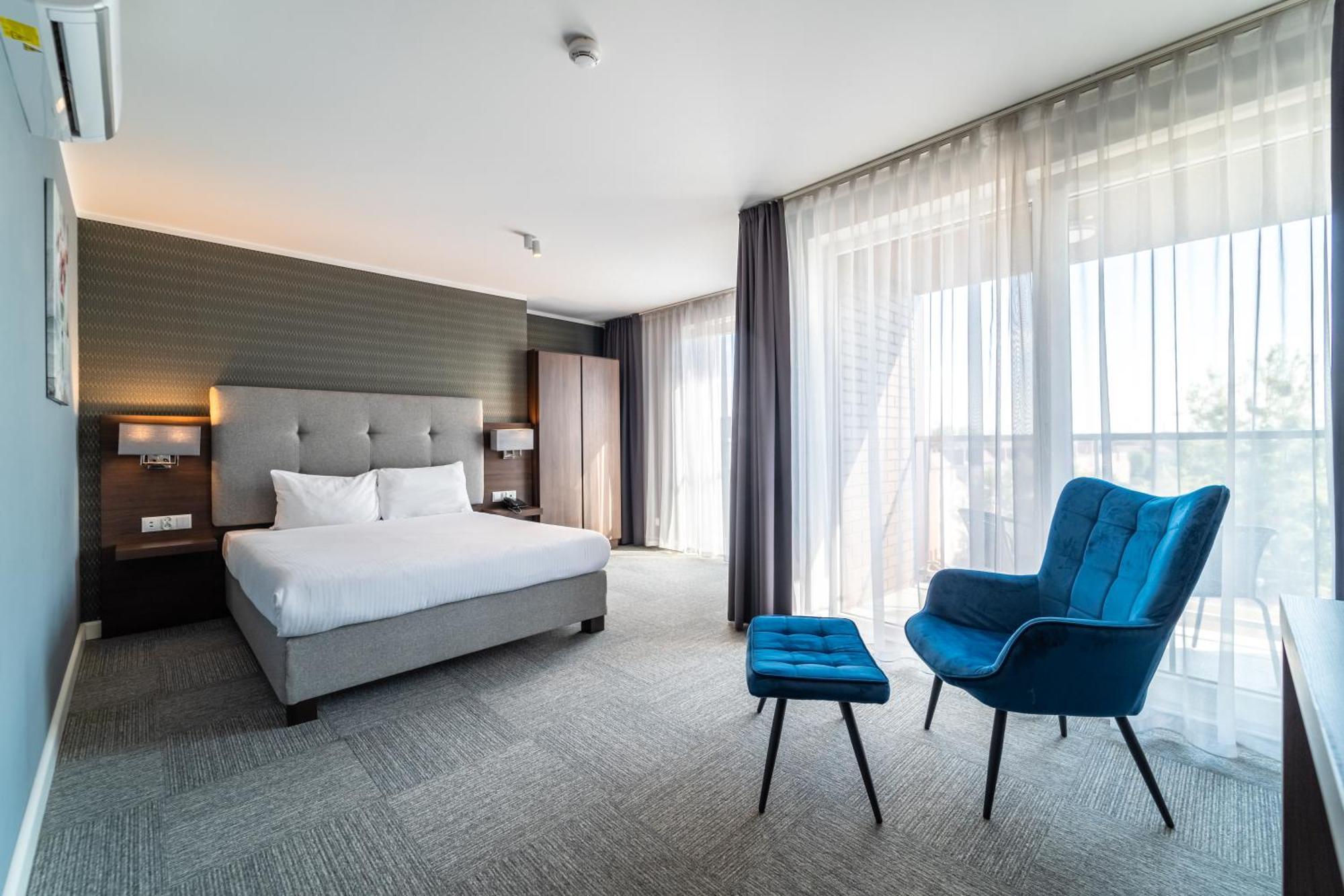 Hotel Weneda Ополе Екстер'єр фото
