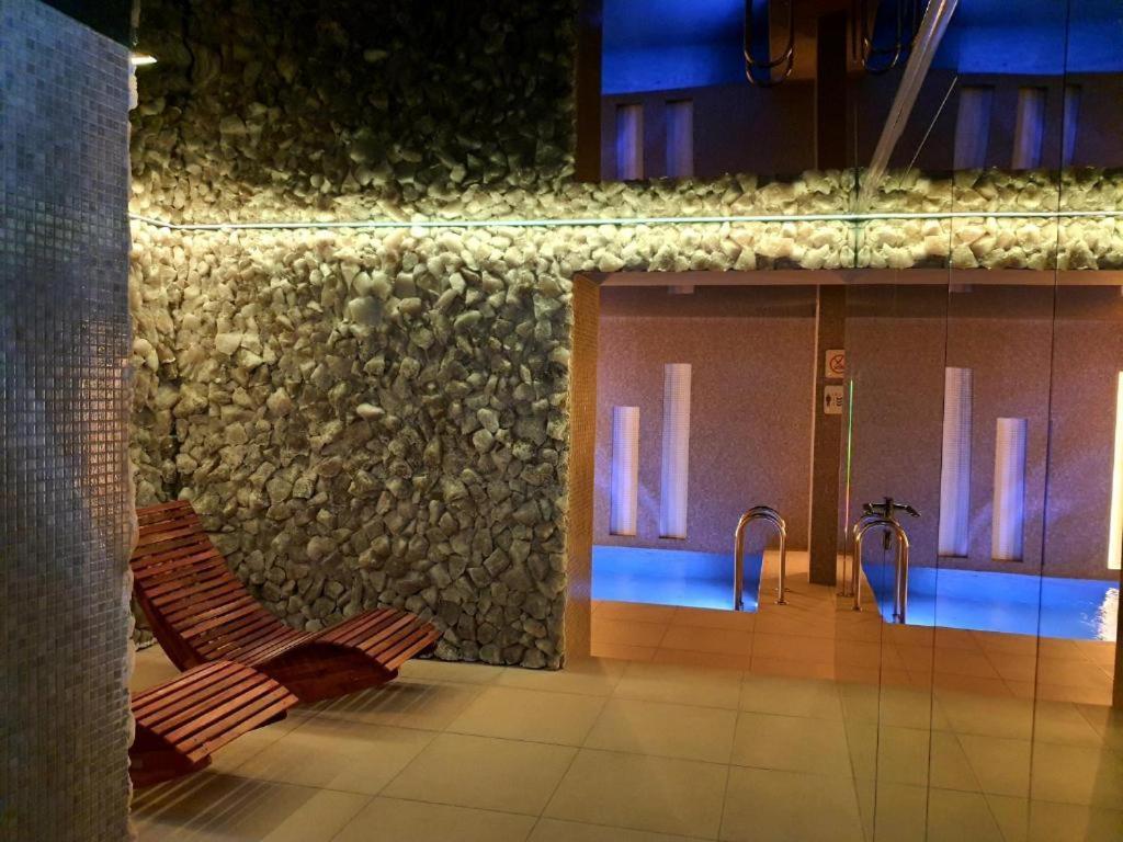 Hotel Weneda Ополе Екстер'єр фото