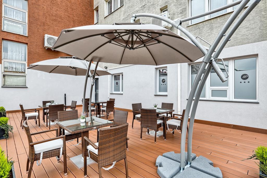 Hotel Weneda Ополе Екстер'єр фото
